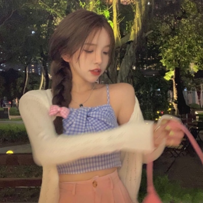 17张氛围感拉满的真实女生网图头像