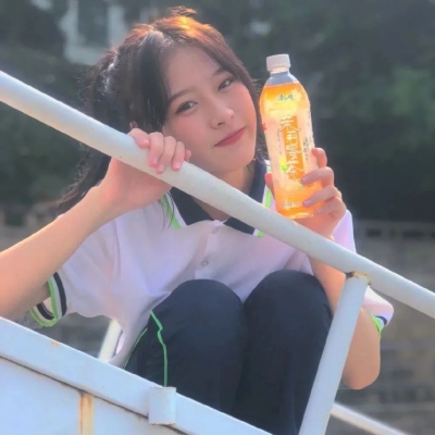 17张真人网红脸女生头像合集