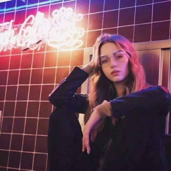 25张气质拉满的个性欧美范女生超清头像