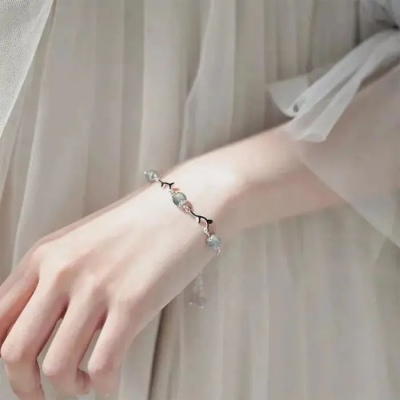 12张氛围感拉满的复古意境女生头像，越看越耐看