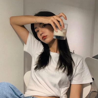 微信高级冷淡风ins女生头像 10张合集