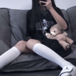 女生头像下半身霸气不露脸！23张高清新潮半身头像合集