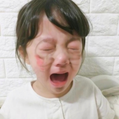 17张女生搞怪萌娃微信头像合集