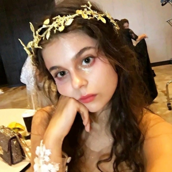 超酷又有型！22张高清欧美女生头像合集