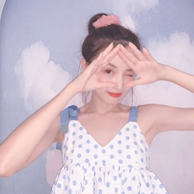 这里是来自小脸头像网的15张精选优质女生高清个性头像合集