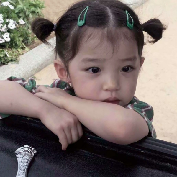 22张高清软萌女娃微信头像合集