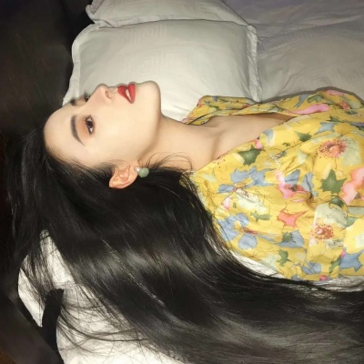 12张氛围感拉满的女生复古真人头像合集