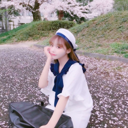 女生小清新高清头像合集 23张甜美治愈的清新风格女生头像