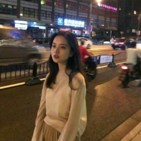 12张超飒高冷女生头像 霸气冷酷感拉满