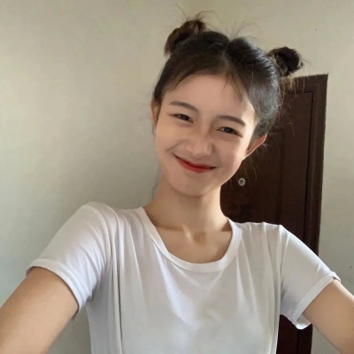 小红书种草的女生真人搞笑头像（10张）