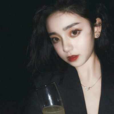 23张高清ins原宿风女生头像 适合当微信头像的漂亮女头