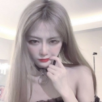 32张好看的现实长发御姐头像 适合玩网用的优质女生头像