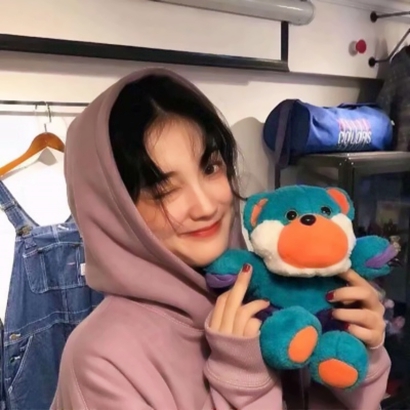 好看的真人女生头像 16张高清漂亮原图分享