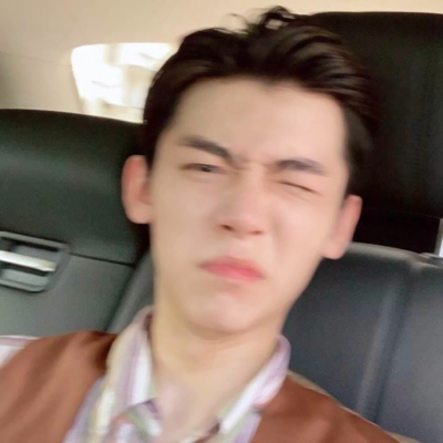 19张高清高冷风男生网图头像合集