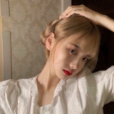 更新的14张好看女生头像合集来了