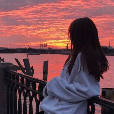 8张氛围感拉满！看夕阳的真人女生唯美头像