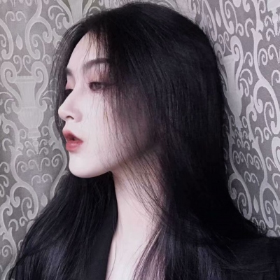 8张真人版慵懒冷淡女生头像，氛围感拉满