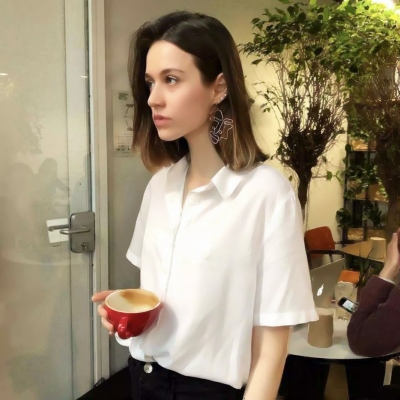 18张高清真人女生微信头像 质感拉满直接用