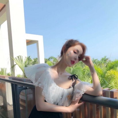 15张高清沉稳又有韵味的成熟气质女生头像合集