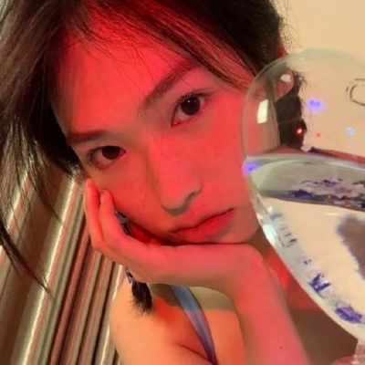 18张适合网恋用的青春活泼女生头像合集