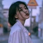 32张简约氛围感女生头像合集 清新气质拉满