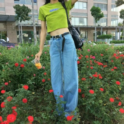 女生微信头像免费下载合集来啦！这里整理了16张适合用作微信头像的女生头像，涵盖多种风格可供挑选。