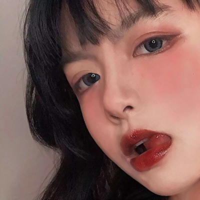 女生微信正脸头像合集！31张高清个性正脸照直接用