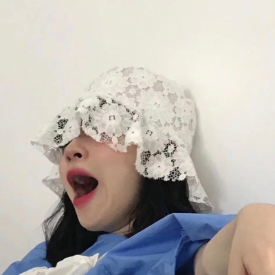 11张搞怪憨憨沙雕女生真人头像，快来存图