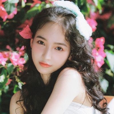 带花的氛围感女生微信头像 10张合集