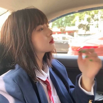 20张超好看的女生人物头像合集