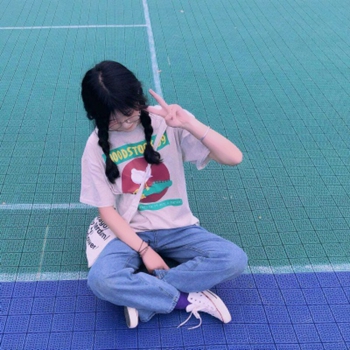 18张高清学院风QQ女生头像 青春感拉满