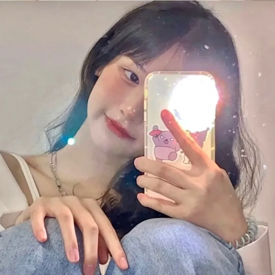 8张超有气质的文雅女生微信头像，直接存就用