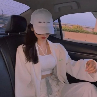 18张超酷真人女生微信头像合集 直接用不踩雷