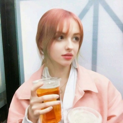 抖音爆火女生欧美头像 高清无水印合集共32张