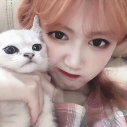 29张染发电女生霸气闺蜜头像 多种发色高清图