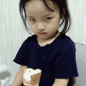 权律二的可爱表情包合集来啦