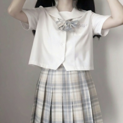 18张高清不露脸！女生下半身部位个性网图头像合集