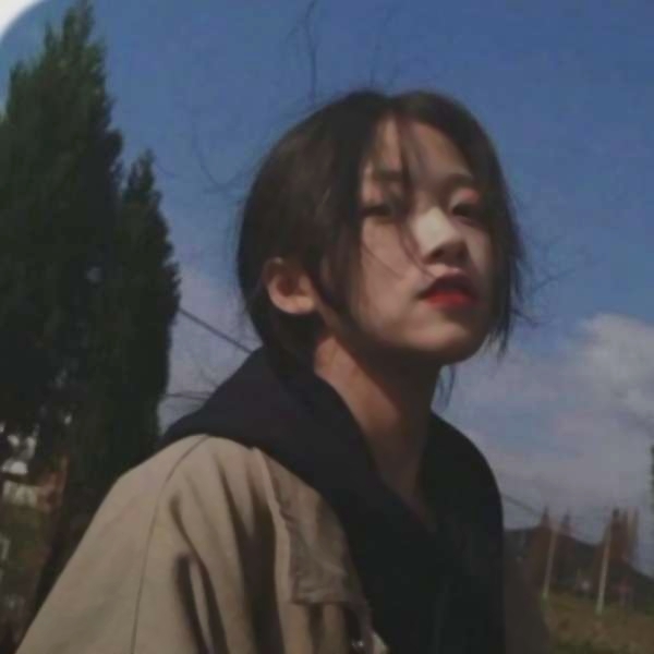 14张氛围感拉满的侧脸女生头像 气质感直接拉满