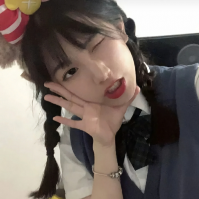 18张清新感拉满的女生真人头像，适合当网络头像