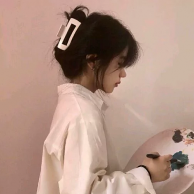 15张超飒ins风真人女生头像，霸气感拉满