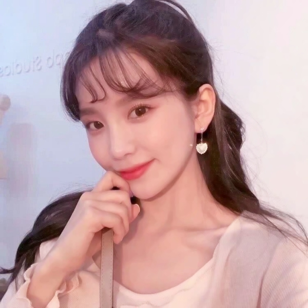 16张超清爽！简单干净气质女生高清头像合集