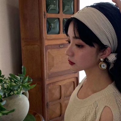 13张自带高级感的女生微信头像，直接存