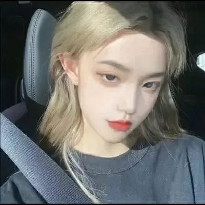 超火的霸气社会感女生头像来了，一共7张超酷图