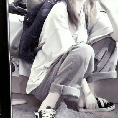 女生部位个性半身头像合集 35张高清网图分享