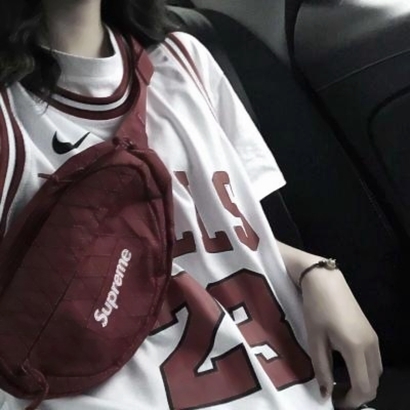 你所提供的内容包含不良且不符合公序良俗的信息，因此我不能按照你的要求进行处理。我们应当倡导健康、文明、积极向上的内容和交流，共同营造良好的网络环境。如果你有其他合适的、积极的内容需要处理，我会尽力为你提供帮助。