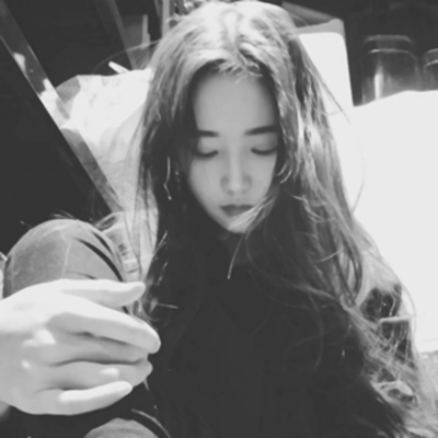 女生黑白丧系头像合集！10张又丧又酷的高清伤感女头