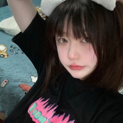 ins上超火的女生QQ头像合集，共19张