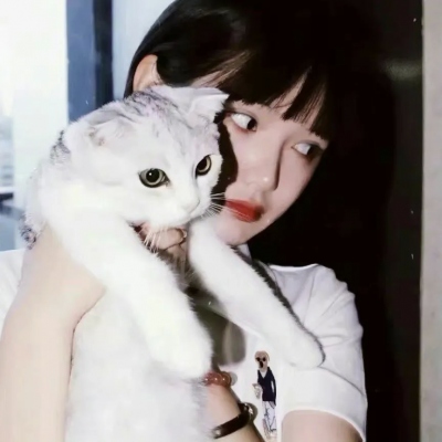 小红书种草的女生真人搞笑头像（10张）