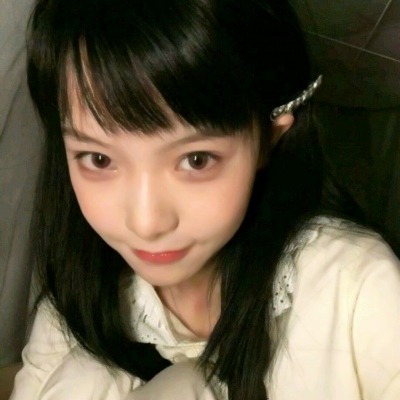 微博女生真人头像合集，28张高清好看的真实女头分享