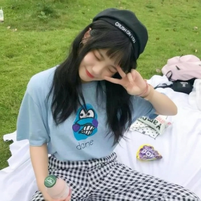 27张治愈感拉满！阳光大笑的女生高清头像合集